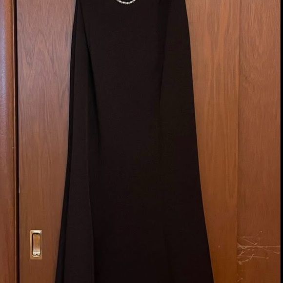 Mac Duggal Black Dress with Pearl Accents - Picture 5 of 8